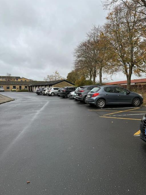 Stor Og Lys Lejlighed I Hjertet Af Holstebro Exterior foto