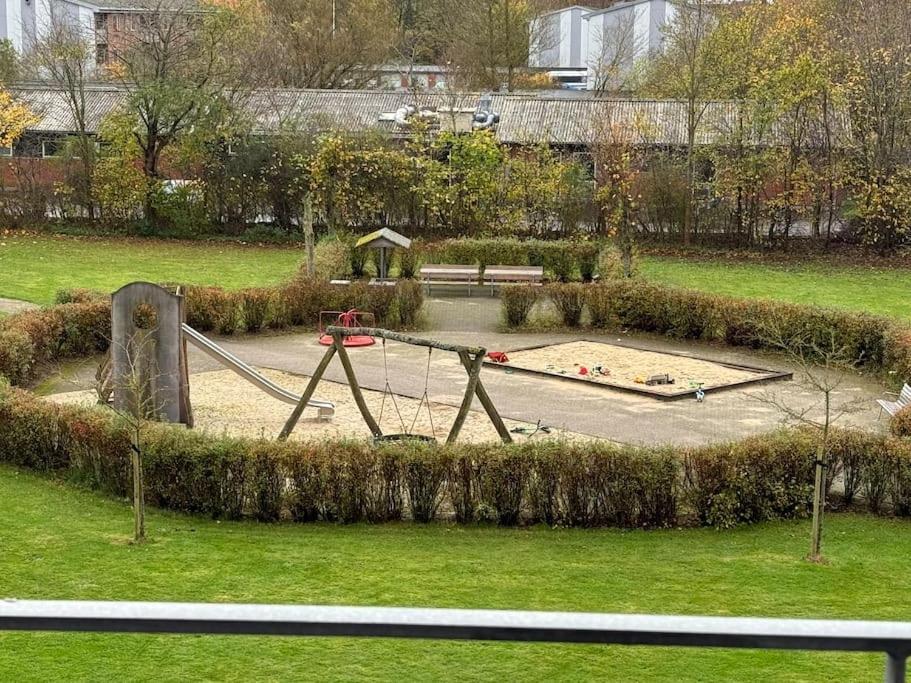 Stor Og Lys Lejlighed I Hjertet Af Holstebro Exterior foto